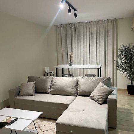 White Apartment, In The Center Of Τίρανα Εξωτερικό φωτογραφία