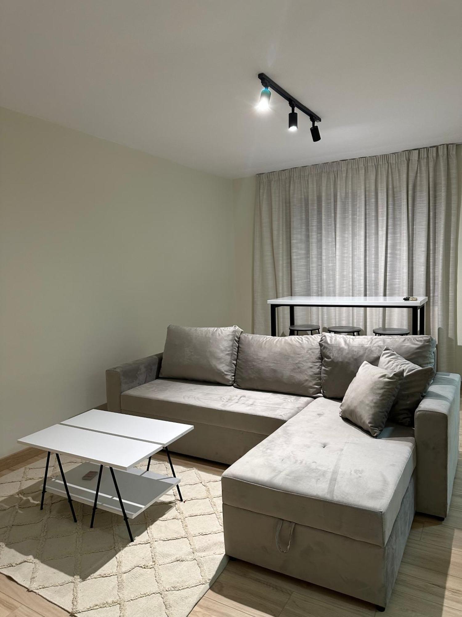 White Apartment, In The Center Of Τίρανα Εξωτερικό φωτογραφία