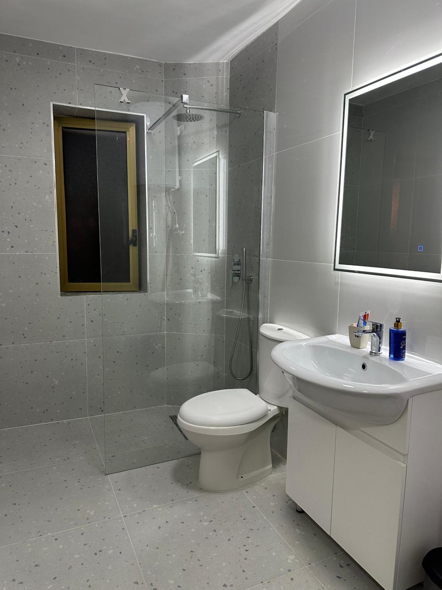 White Apartment, In The Center Of Τίρανα Εξωτερικό φωτογραφία